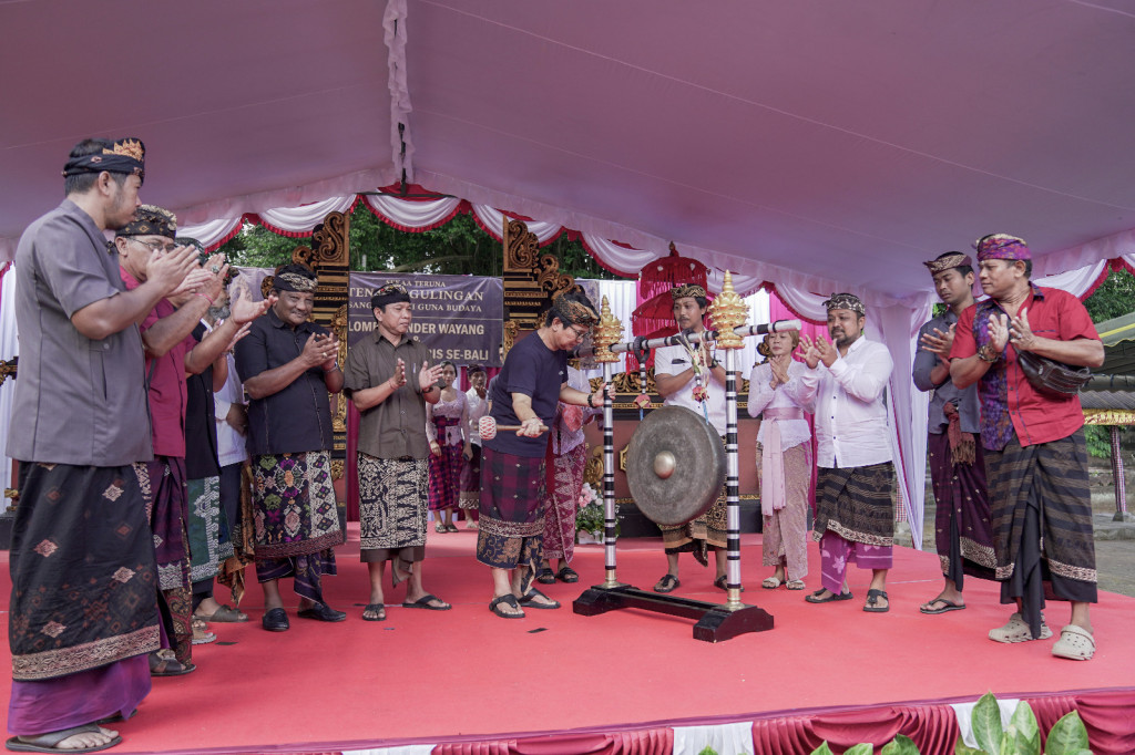 Sekda Badung Hadiri Lomba Gender Wayang dan Lomba Tari Baris Tunggal se-Bali